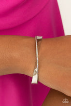 Load image into Gallery viewer, Artistically Adorned - Multi-Jewelry-Paparazzi Accessories, Just Because Jewels-Just Because Jewels